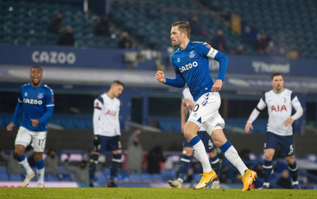 牵一发而动 牵一发而动