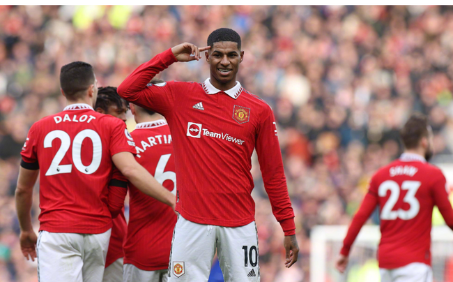 足球场上 足球场上